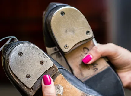 Как да попълните петата на обувките за мъже