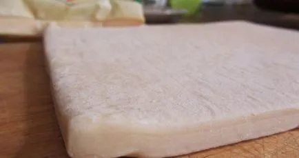 Hogyan készüljünk pelyhes kelt tészta receptek lépésről lépésre fotók