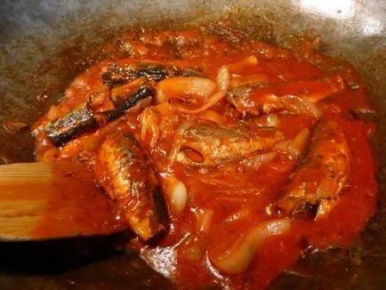 Cum de a găti conserve de pește în sos de rosii la domiciliu