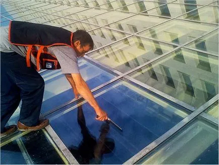 Cum sa faci un acoperiș din sticlă cu mâinile - regulile de montare pe plafon de sticlă