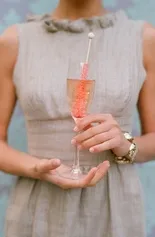 Как да се украсяват чашите за сватба със собствените си ръце - снимка дизайнерски сватбени чаши