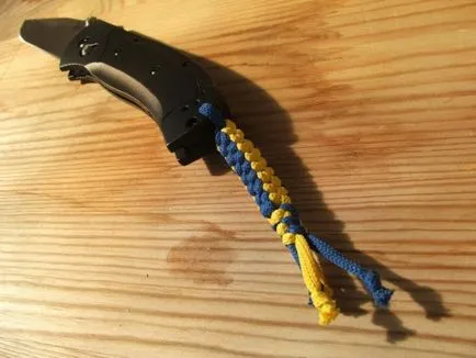 Cum de a lega un pătrat pentru jackknife lanyard