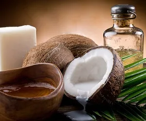 Prețul de nucă de cocos ulei la farmacie, utilizarea și aplicarea de păr