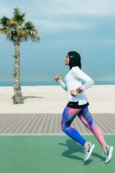 Compania a lansat Nike hijab sport pentru sportivelor musulmani