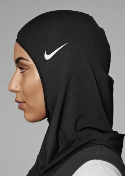 Compania a lansat Nike hijab sport pentru sportivelor musulmani