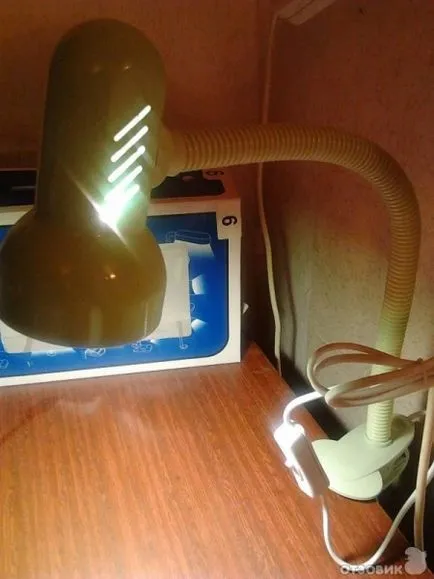 Lampa de masa pentru desktop