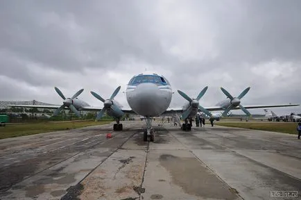 Surface въздух изложбено оборудване в Koltsovo, фото блог Виталий каравана