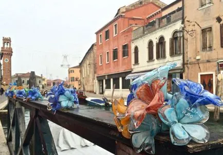 A Murano szigetén Olaszországban, mint a híres velencei üveg