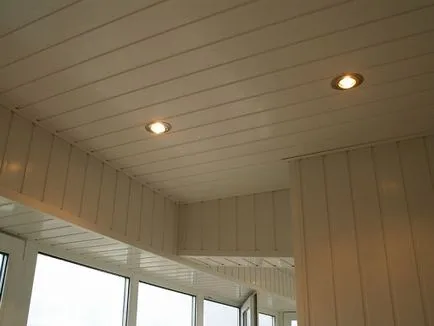 Finalizarea tavan cu panouri din plastic Caracteristici și beneficii
