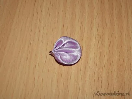 Panouri in tehnica kanzashi „violet“