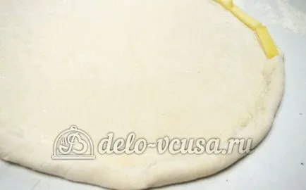 Pizza kolbásszal és paradicsommal recept képpel - léptető házi pizza kolbásszal