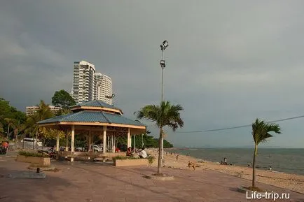 Pratamnak Beach (Pratumnak strand) - kényelmes és csendes