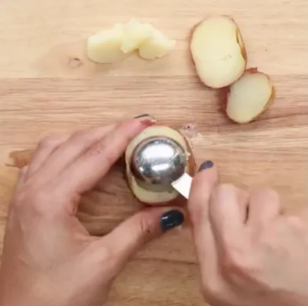 Lépésről lépésre recept a burgonyát héjában sajttal töltelék - burgonyát a bőr recept a kemencében fotók