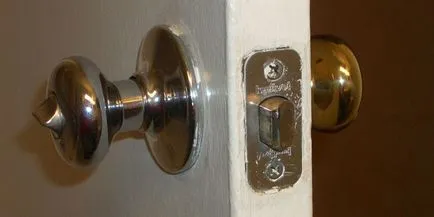 Reparație de uși de mânerul ușii de interior