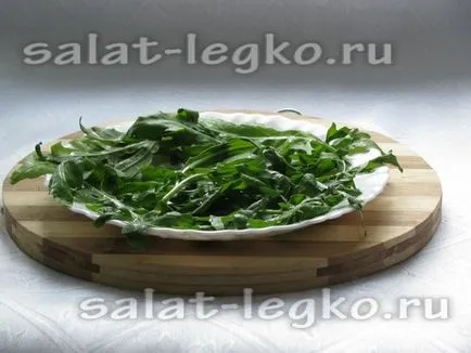 Salata cu rucola, roșii cherry și parmezan