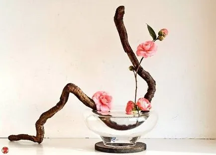 Ikebana - arta antica japoneza de buchete