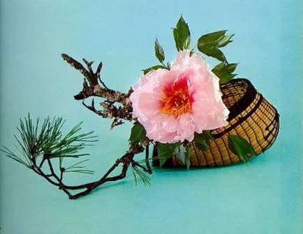 Ikebana - arta antica japoneza de buchete