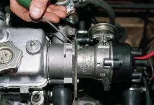 Instalarea Plug VAZ-2109 carb pe etichete, bec sau un pas stroboscop cu pas