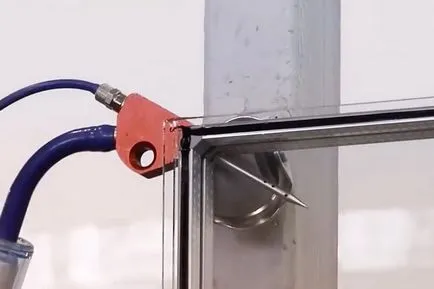 Kitöltése hőszigetelő üveg egy inert gázzal