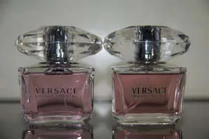 Női parfümök és eau de toilette Versace kristály rózsaszín és zöld (fotó)