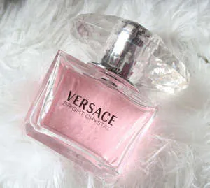 Női parfümök és eau de toilette Versace kristály rózsaszín és zöld (fotó)