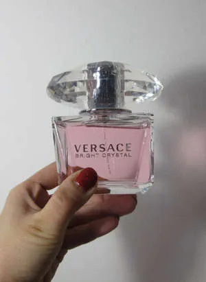 Női parfümök és eau de toilette Versace kristály rózsaszín és zöld (fotó)