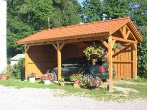 Cum de a construi un carport cu propriile sale mâini realizate din policarbonat, lemn si exemple foto ondulat