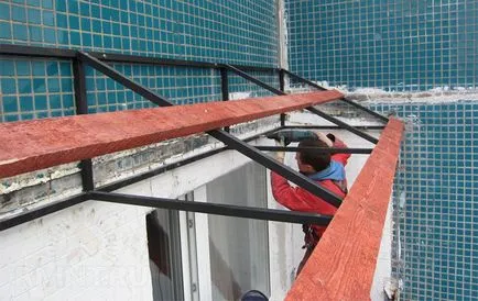 Cum sa faci un acoperiș sau baldachin pe balcon la ultimul etaj