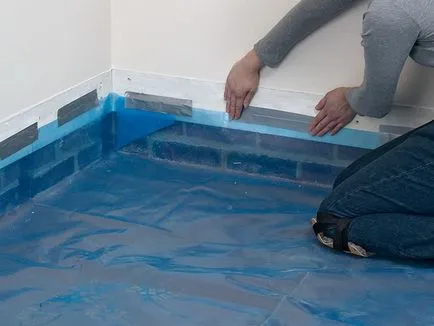 Hogyan padlók esetén a lakásban a kezével, beleértve - a földszinten és a betonon