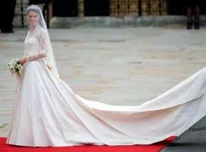 Hogyan válasszuk ki egy esküvői ruha Hogyan válasszuk ki a menyasszonyi ruha, hol kezdjem, amikor kiválasztják a menyasszonyi ruha