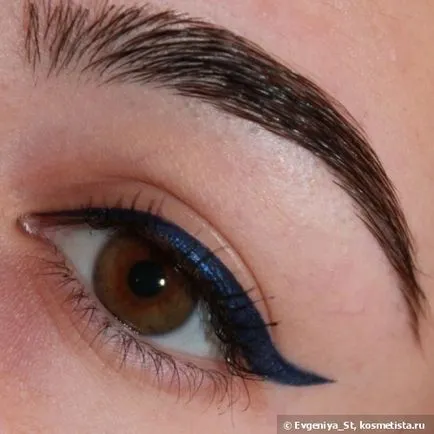 Folyékony szemhéjtus - art make-up; kék gyöngyház vélemények