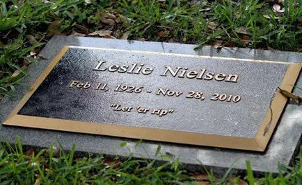 Лесли Нилсен - биография, снимки, личен живот, филми, причина за смъртта