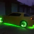 lumini de neon pe masini