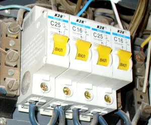 Produse de instalare foto mai multe serii de electrice Roclas schneider