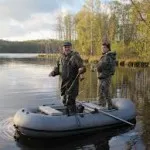 За оборудване на лодката PVC допълнително оборудване за риболов