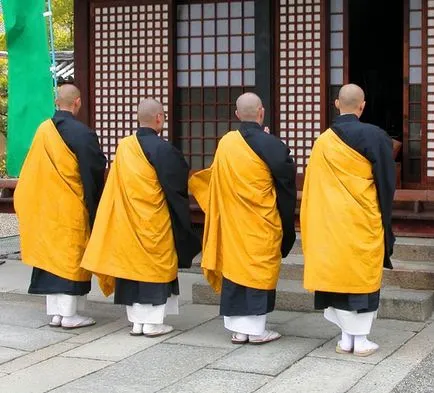 Ruházat buddhista szerzetesek (6 fénykép)