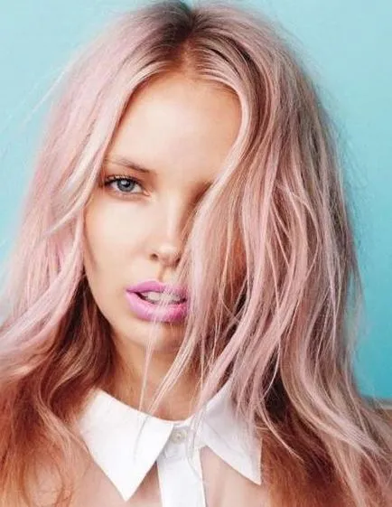 Особености боя за коса блондинка в розово