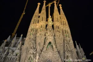 Cântând Fântâna de Montjuic din Barcelona