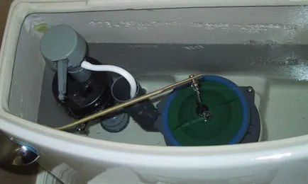 În mod constant curge apă în toaletă - cum să se stabilească ce să facă (video)