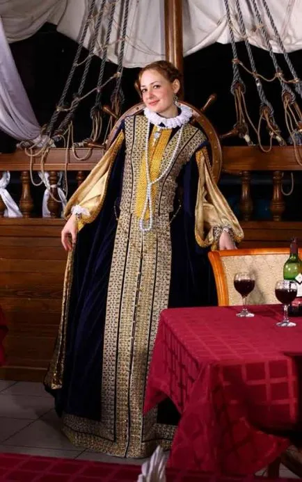 Vanzare stilizat, rochii istorice 15-18