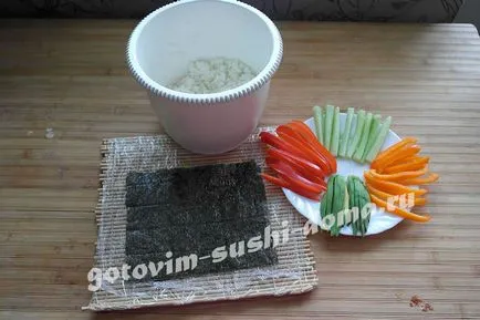 Rolls zöldségekkel, sushi előkészítés otthon