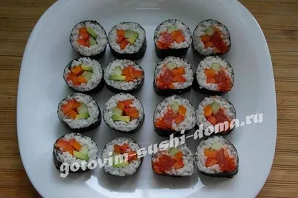 Rolls zöldségekkel, sushi előkészítés otthon