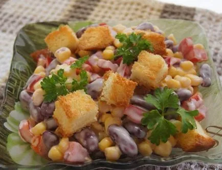 Salata cu fasole si biscuiti reteta dreapta cu o fotografie