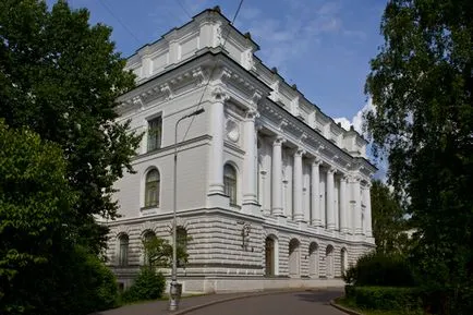 București Universitatea Politehnica Petra Velikogo