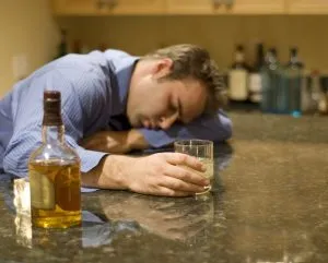 A halál az alkohol okok, tünetek, kezelés