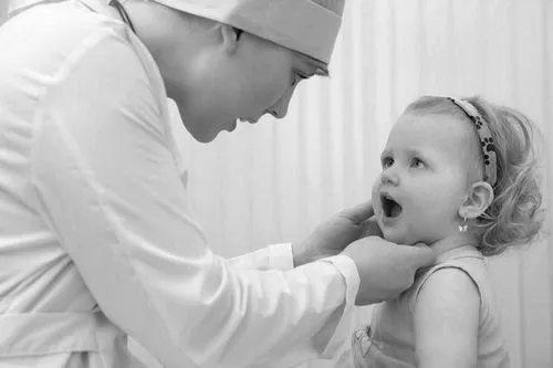 Молочниця в роті у дітей: причини, симптоми лікування як лікувати кандидоз у роті у дитини