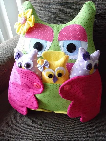 Owl Pillow - очарователен характер на интериора и гардероб