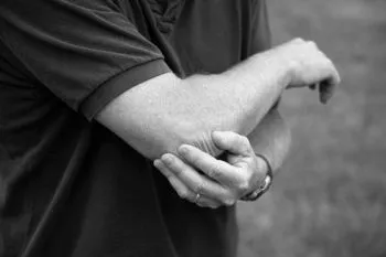 як лікувати суглоби ліктів