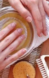 нерівні нігті на руках