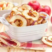 Сушени ябълки - ползи и вреди